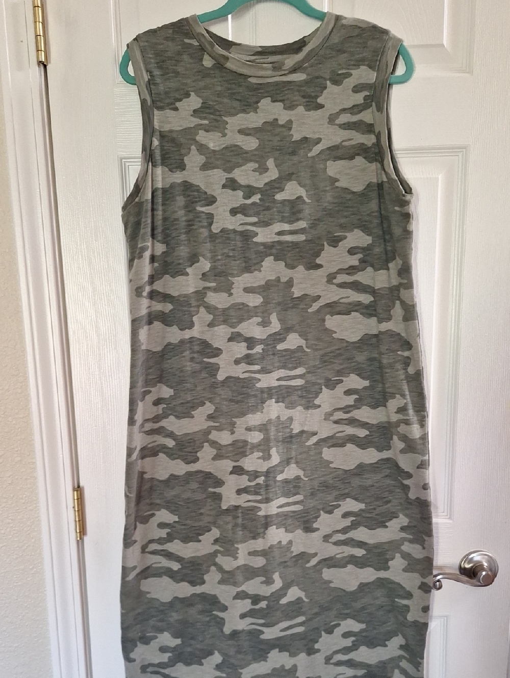 Universal Thread Sleeveless Camo Midi Dress in Olive Green